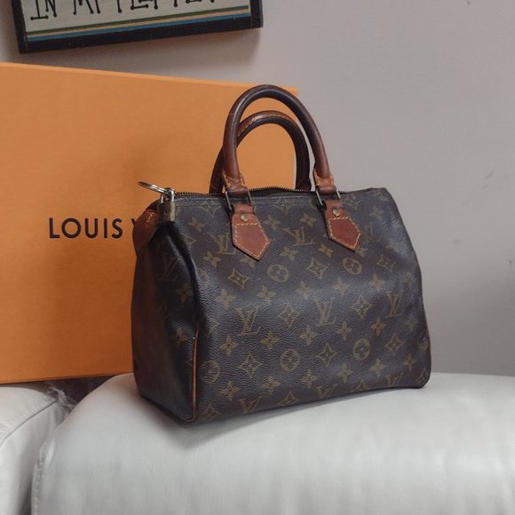 Louis Vuitton Handbags - 💘Vintage Louis Vuitton Speedy 25💘
